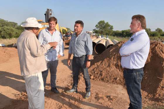 Funcionarios provinciales y de Nación recorren la zona afectada por la crecida del río Pilcomayo