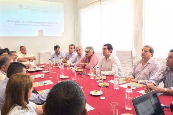 Primera jornada de fortalecimiento municipal con nueve comunas