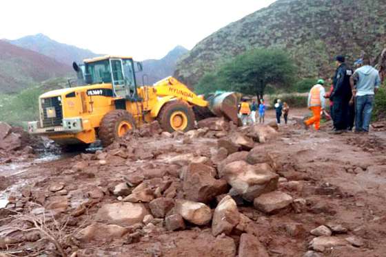 Seguridad asiste a damnificados por intensas lluvias en el Valle Calchaquí