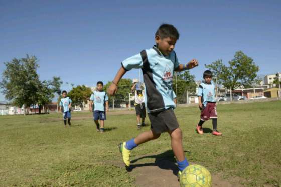 Encuentro de integración entre escuelas de fútbol de Orán y Capital
