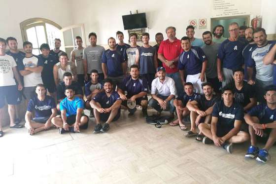 La selección argentina de béisbol entrena en Salta