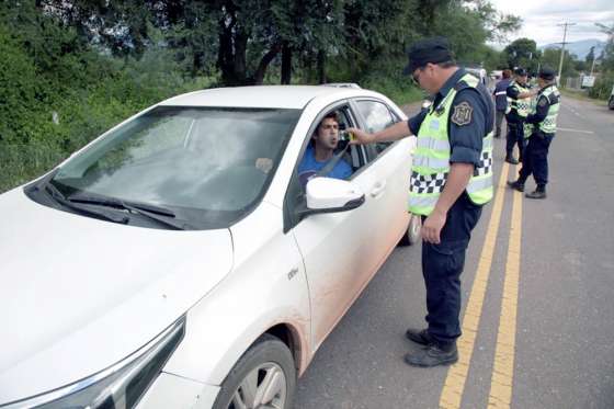 Seguridad Vial controló más de 8.200 vehículos este fin de semana