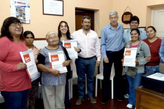 El IPV entregó 5 viviendas en El Galpón