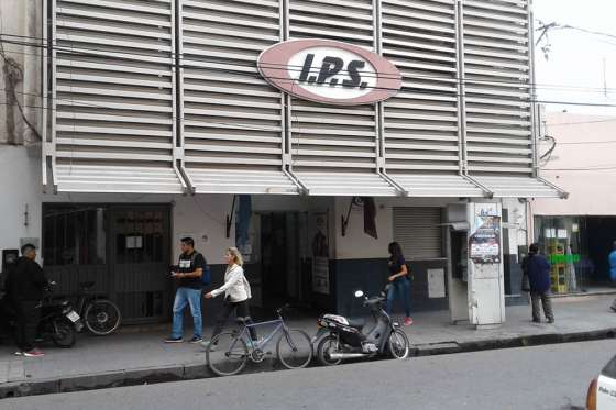 Los afiliados al IPS mayores de 21 que siguen estudiando deben presentar en abril su constancia de alumno regular