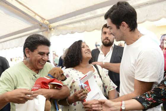 Con las cien nuevas casas entregadas en El Huaico, en la gobernación de Urtubey 18.417 familias pasaron a ser propietarias