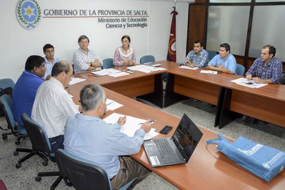 Planifican el inicio de las actividades escolares en los parajes del norte