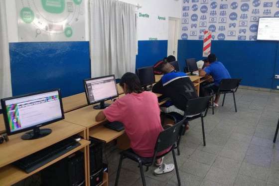 Forman en nuevas tecnologías a jóvenes en conflicto con la ley penal