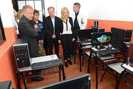 El Gobierno de la Provincia acompañó la inauguración de la  Escuela de Artes y Oficios de Vaqueros