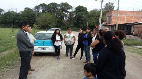 Reunión con vecinos del barrio 14 de Mayo