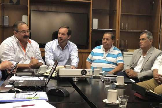 Reunión de trabajo con legisladores e intendentes