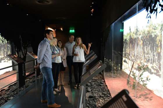 La Gobernadora de Tierra del Fuego disfrutó un recorrido por el Museo de la Vid y el Vino de Cafayate