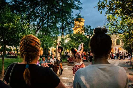 “Esperamos un intenso movimiento turístico para Semana Santa”, dijo Lavallen