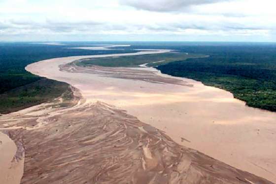 Construirán defensas para el control de erosión del río Pilcomayo en Misión La Paz
