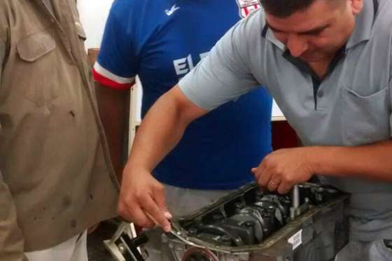 Inscriben para las Aulas Taller Móviles de Automotores y Refrigeración en el barrio Palermo