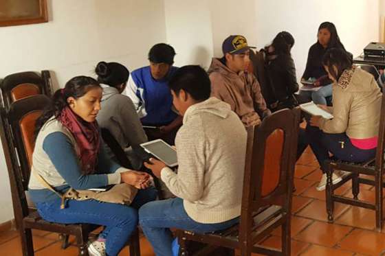 Capacitan a referentes comunitarios de Cachi en actualización de datos de familias