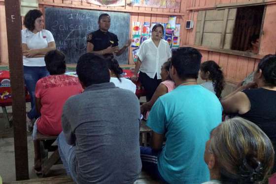 El 9-1-1 brindó una charla informativa a vecinos de la ciudad de Orán