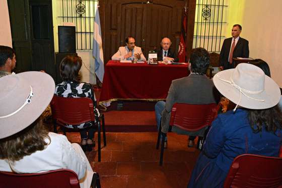 Producciones literarias locales difunden el rol de Güemes en la independencia y la historia de Tarija y Salta
