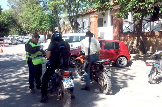 La Policía Vial controló más de 800 vehículos en Orán