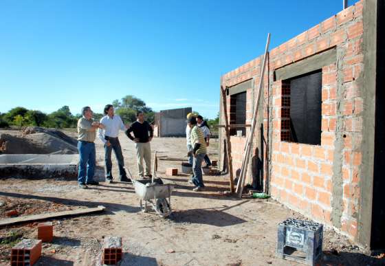 Varias obras ejecuta el Gobierno en localidades de Rivadavia Banda Sur  