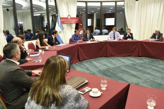 Urtubey encabezó una nueva reunión de Gabinete