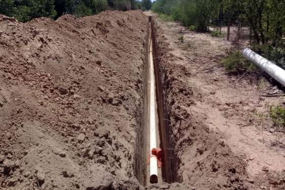 Avanzan las obras de agua y cloaca en Los Blancos