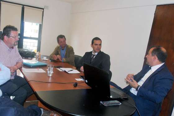 Empresa francesa interesada en la explotación de áreas hidrocarburíferas de Salta
