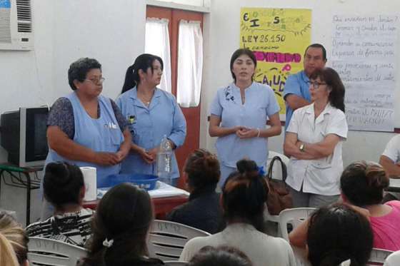 Promueven la capacitación de familias en cuidados de salud integral