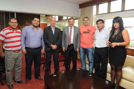 Isa rubricó un acuerdo entre la empresa Yuhmak y municipios