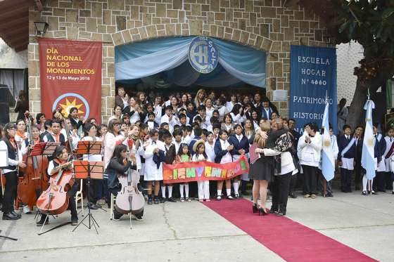 Emotivo acto de entrega de la Declaratoria del Hogar Escuela como Monumento Histórico Nacional