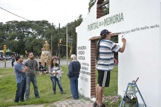 Reparan el Portal de la Memoria
