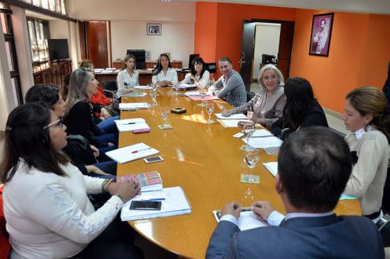 Provincia y municipios gestionan capacitación y financiamiento para oficinas de la Mujer del interior salteño