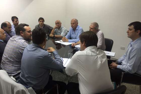 Fomentan la construcción de casas tipo canadiense con madera de la provincia
