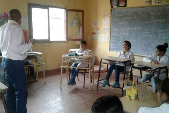 Comunidad educativa de Los Blancos recibió orientación en problemáticas sociales