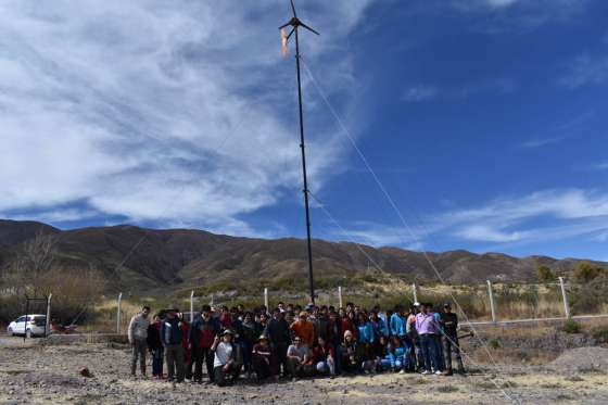 Estudiantes construyeron un aerogenerador para fomentar la economía rural de Payogasta