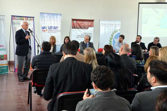 Curso virtual para la formación de promotores sociales en los 60 municipios salteños