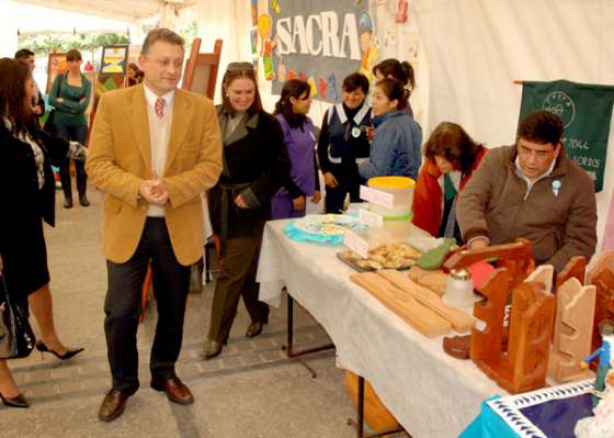 Comenzó la feria Compartiendo lo que Hacemos