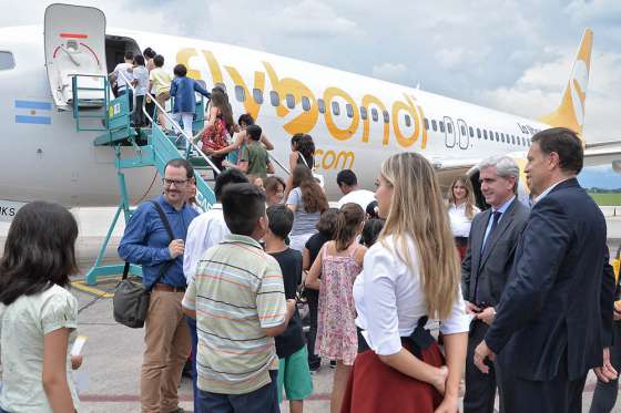 Hoy será el vuelo inaugural de la empresa Flybondi