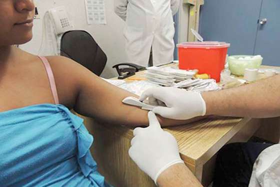 En hospitales y centros de salud de la provincia asesoran en materia de salud sexual y reproductiva