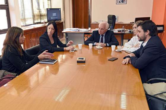 López Arias se reunió con funcionarias de Justicia 2020