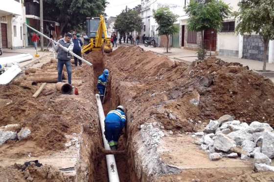Importante obra de agua y cloaca en Embarcación