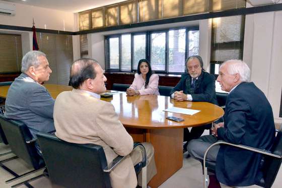 Reunión de López Arias con universidades y el Instituto de Derecho Constitucional