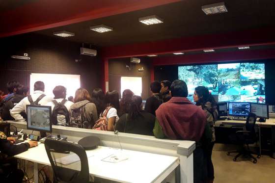 Alumnos de la Tecnicatura Superior en Análisis de Sistemas visitaron el 9-1-1