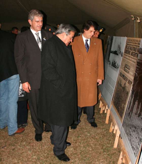 Kosiner recorrió muestra de veteranos de Malvinas 