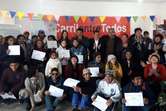Jóvenes y adultos participaron en El Carril en actividades de concientización sobre adicciones