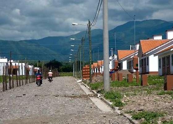 Hoy se entregará 70 viviendas en barrio El Huayco