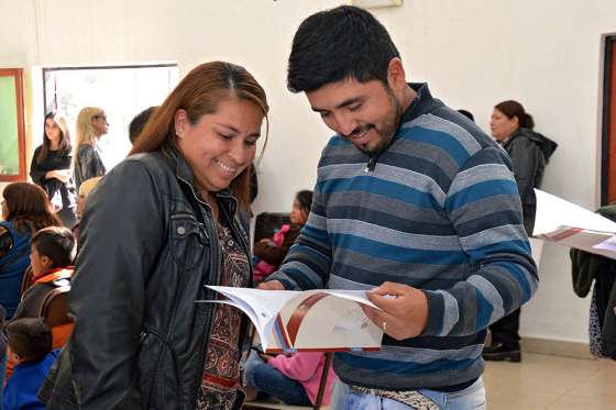 Entrega de viviendas y escrituras en Rosario de la Frontera
