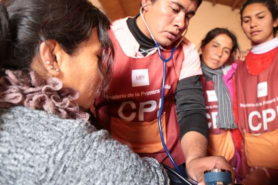 Capacitan en uso de termómetros y tensiómetros a operadores de Primera Infancia de Rivadavia Banda Sur