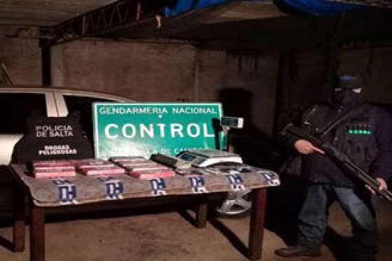 Otro golpe al narcotráfico en Salta: decomisaron más de 11 kilos de cocaína en las Lajitas