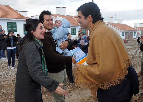 Nueva entrega de viviendas en el barrio El Huayco