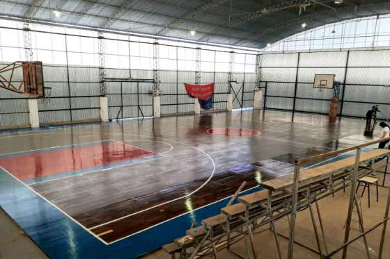 Hoy inauguran la Cancha de Básquet de parquet en el club social de Campo Quijano